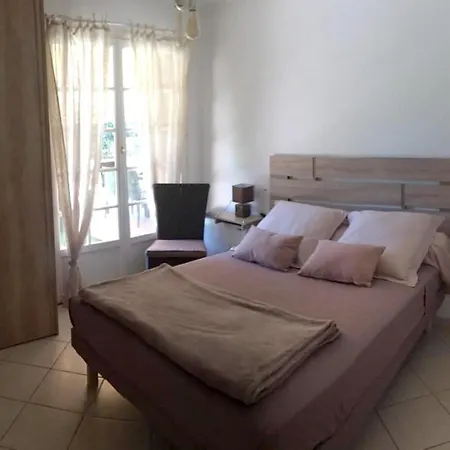 Confortable A Avec Terrasse Privee