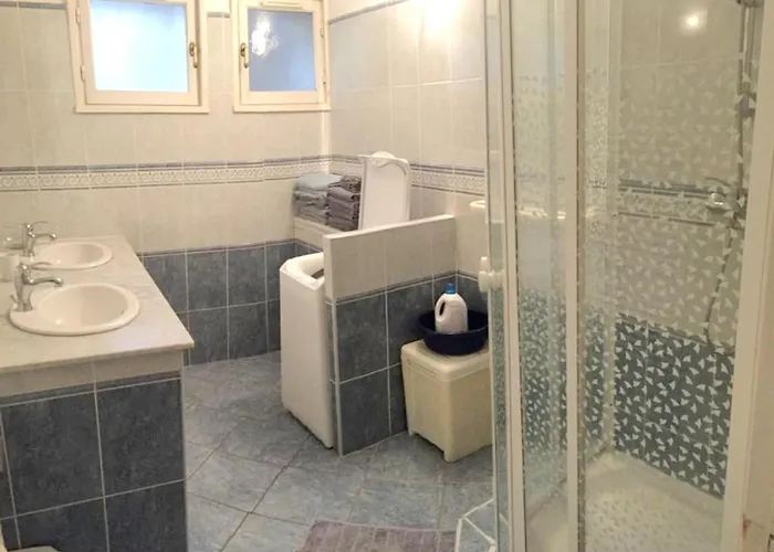 Apartment Confortable A Avec Terrasse Privee *